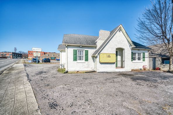 146 S Lowe Ave, Cookeville, TN 38501